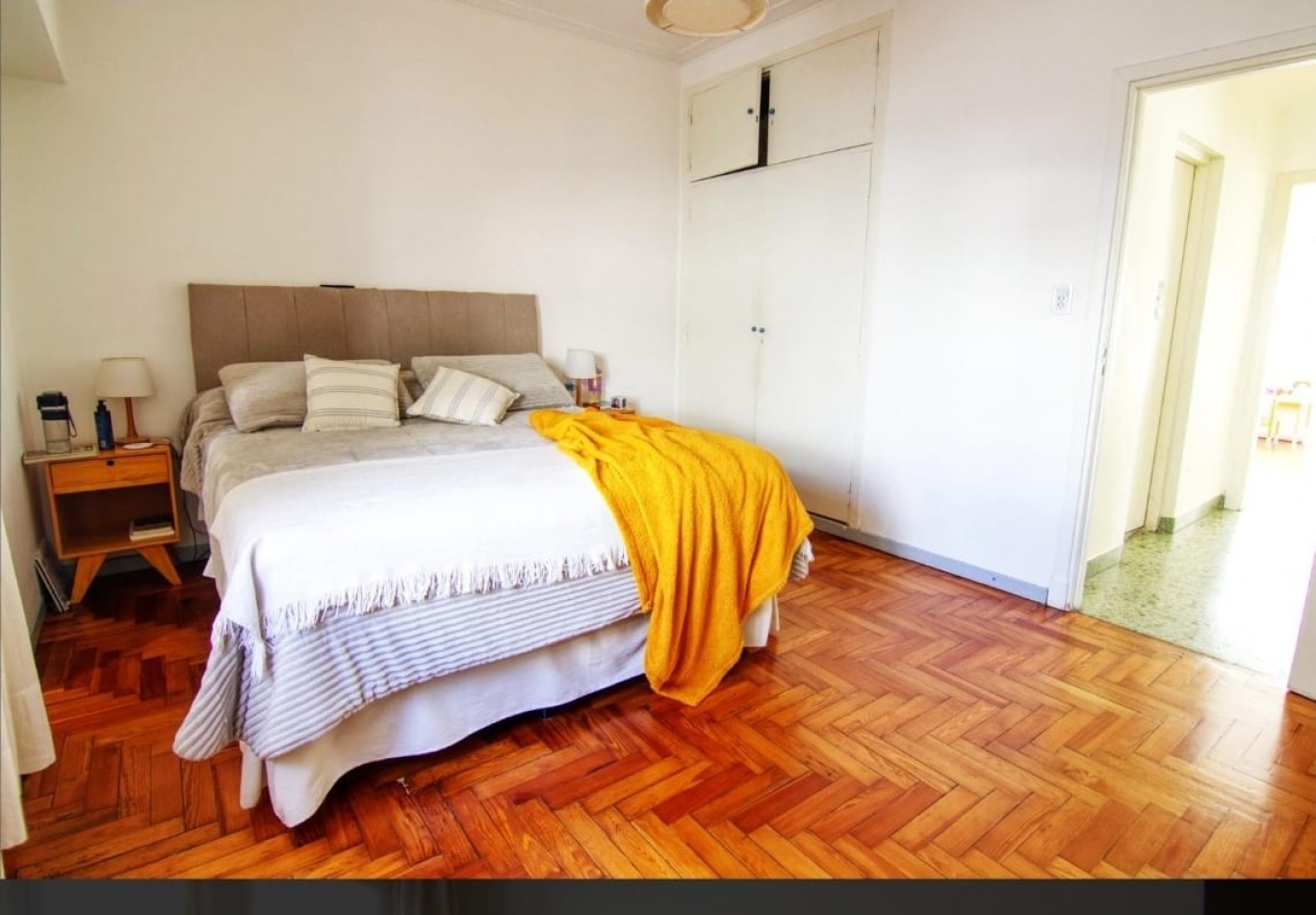 Alquiler 24 meses PH para uso profesional o comercial en primer piso al frente en Av. Colon 3400