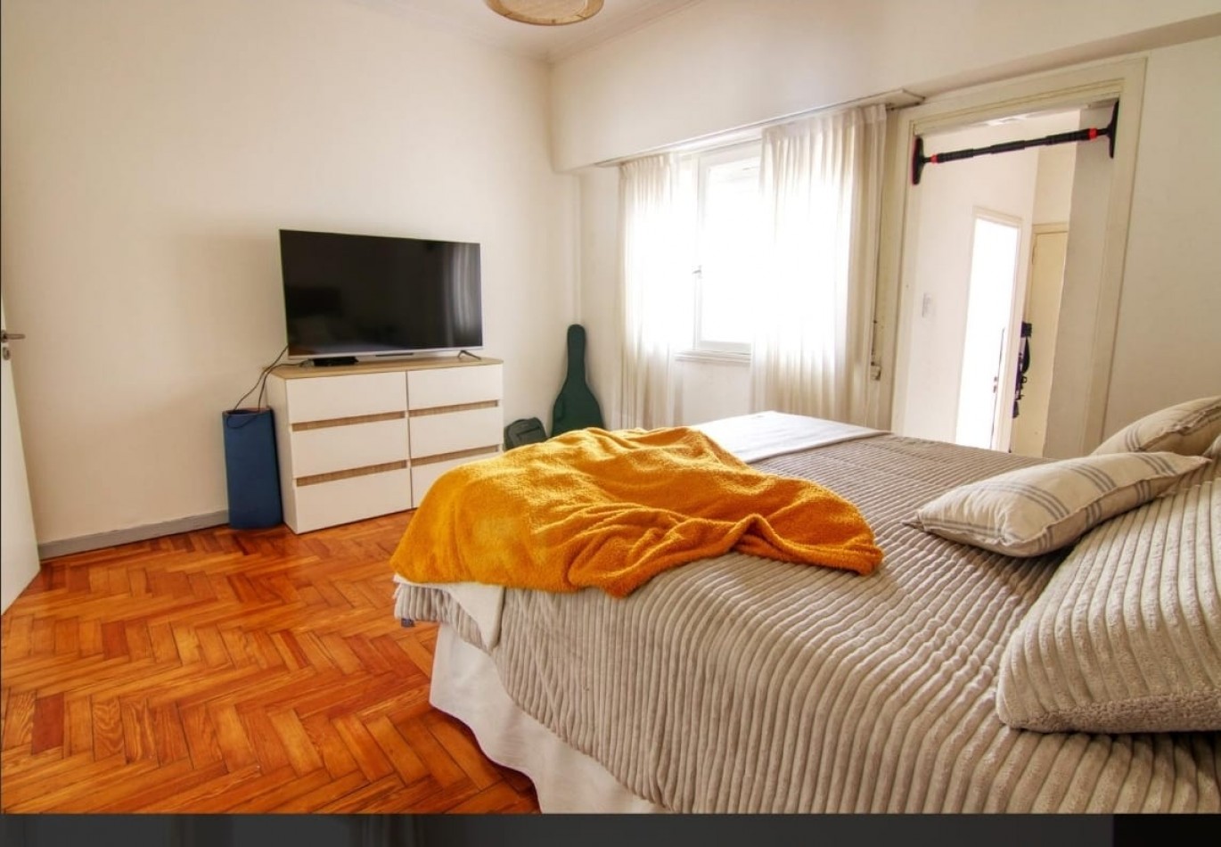 Alquiler 24 meses PH para uso profesional o comercial en primer piso al frente en Av. Colon 3400