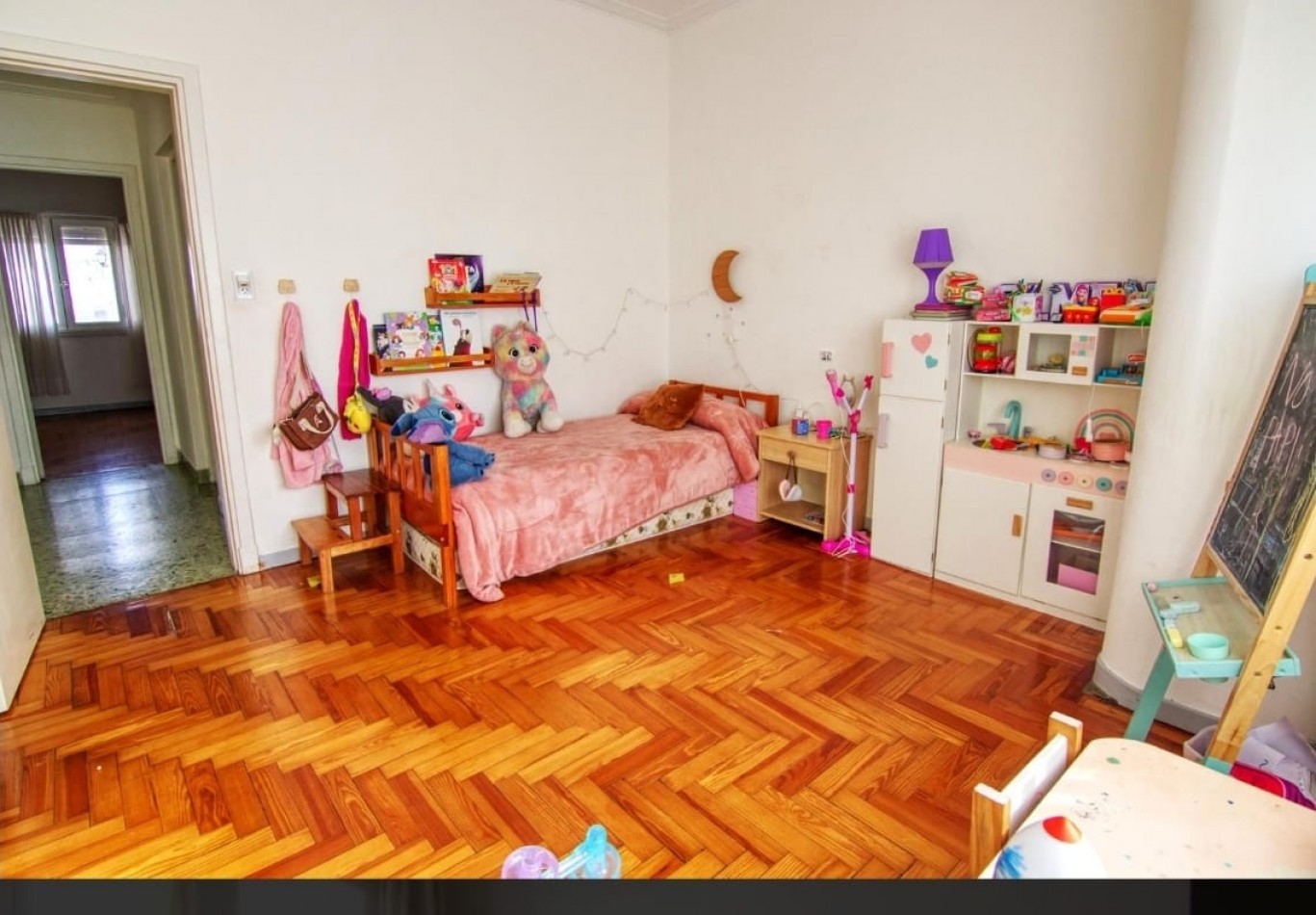 Alquiler 24 meses PH para uso profesional o comercial en primer piso al frente en Av. Colon 3400