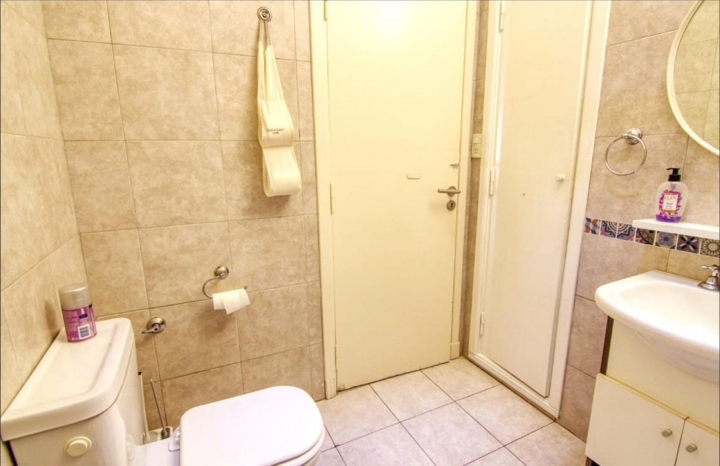 Alquiler 24 meses PH para uso profesional o comercial en primer piso al frente en Av. Colon 3400
