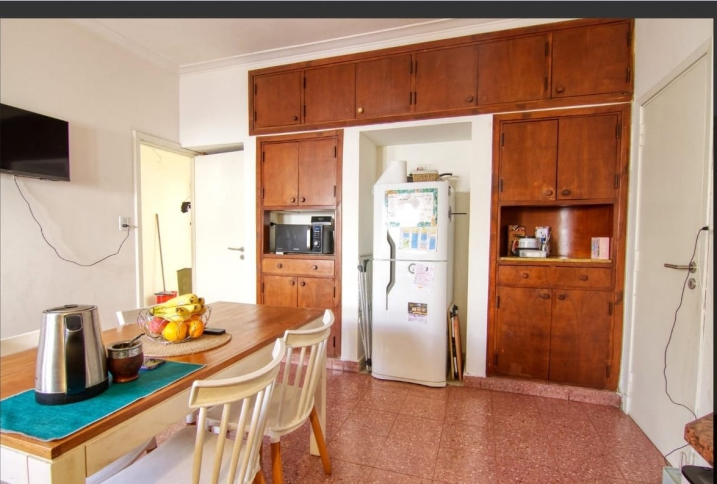 Alquiler 24 meses PH para uso profesional o comercial en primer piso al frente en Av. Colon 3400