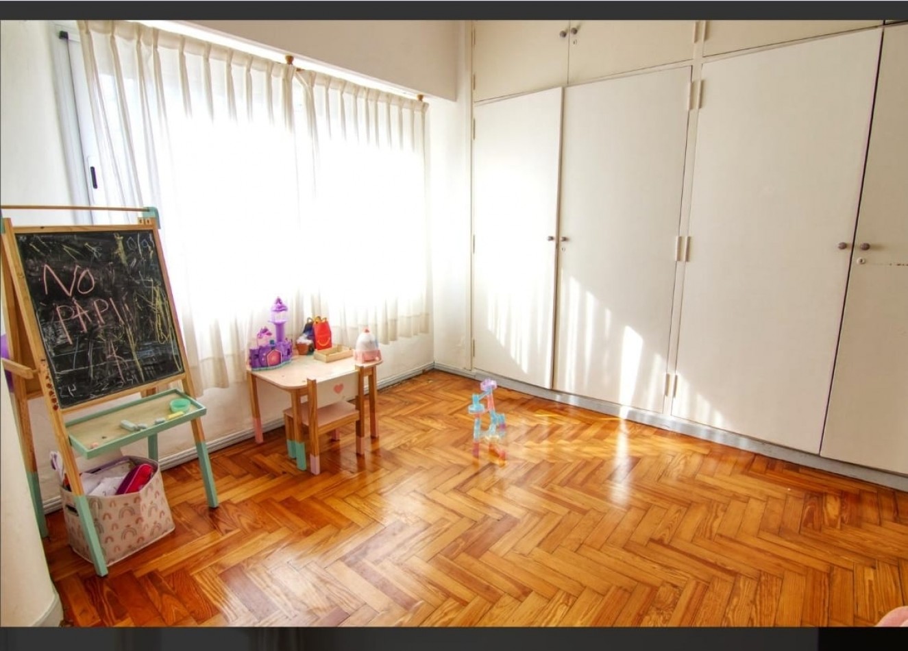 Alquiler 24 meses PH para uso profesional o comercial en primer piso al frente en Av. Colon 3400