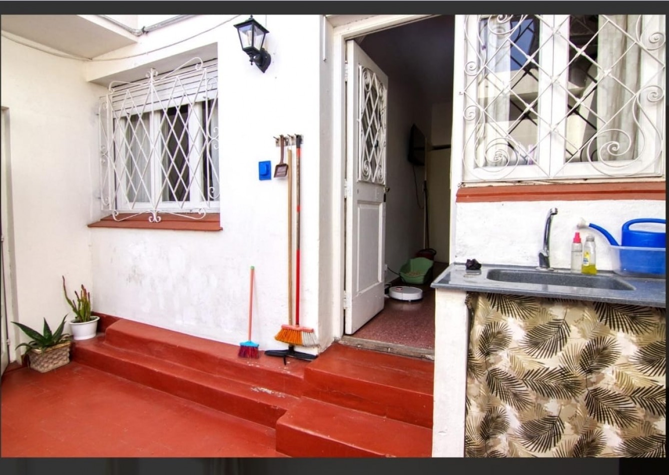Alquiler 24 meses PH para uso profesional o comercial en primer piso al frente en Av. Colon 3400