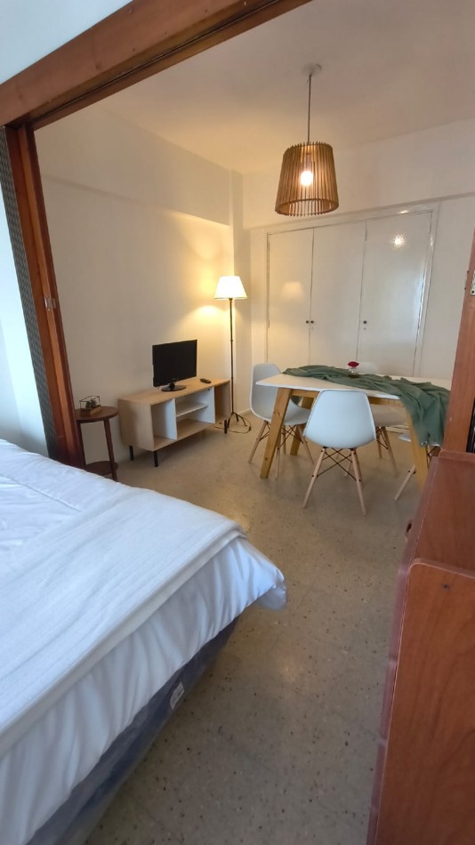 DEPARTAMENTO 1 AMBIENTE ESTADO ORIGINAL IMPECABLE ZONA P. ALDREY 