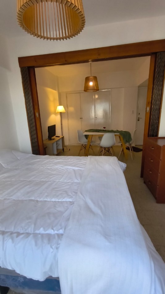 DEPARTAMENTO 1 AMBIENTE ESTADO ORIGINAL IMPECABLE ZONA P. ALDREY 