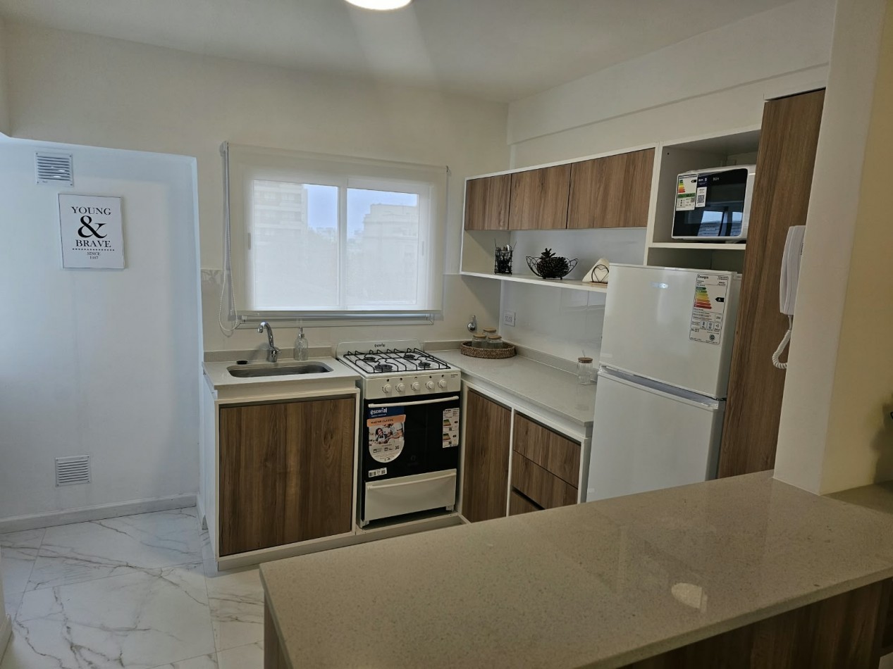 DEPARTAMENTO 3 AMBIENTES CON BALCON SALIENTE