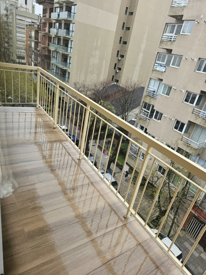 DEPARTAMENTO 3 AMBIENTES CON BALCON SALIENTE