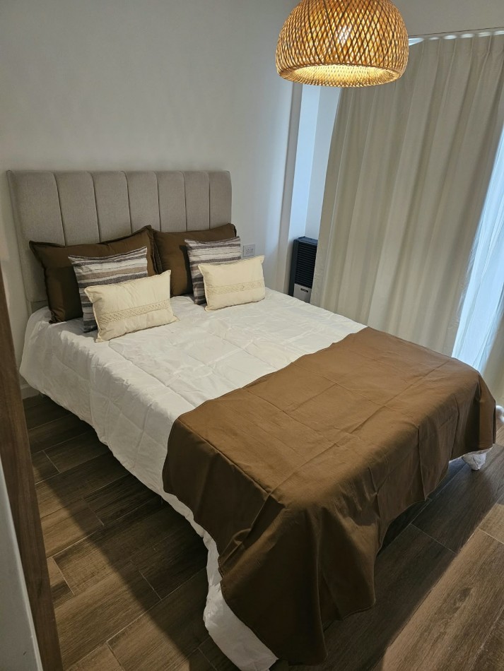 DEPARTAMENTO 3 AMBIENTES CON BALCON SALIENTE