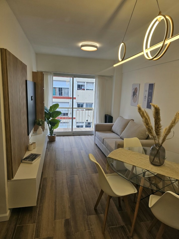 DEPARTAMENTO 3 AMBIENTES CON BALCON SALIENTE