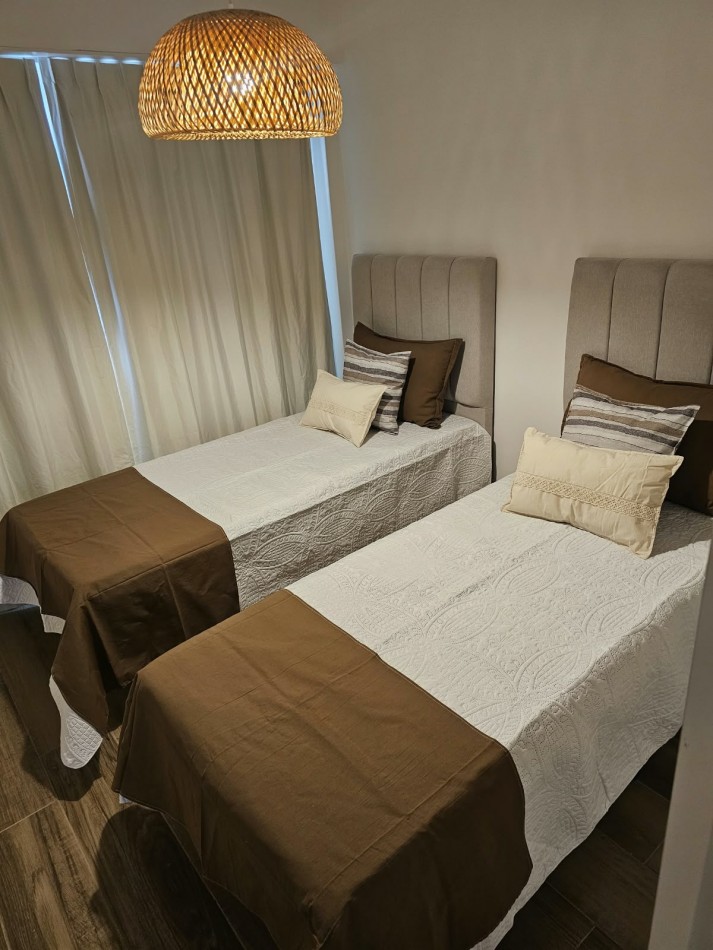 DEPARTAMENTO 3 AMBIENTES CON BALCON SALIENTE