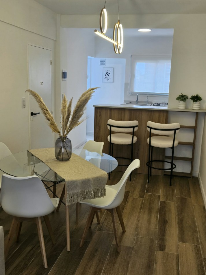 DEPARTAMENTO 3 AMBIENTES CON BALCON SALIENTE
