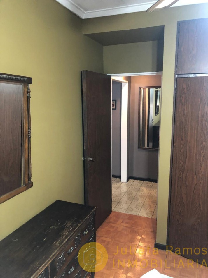 Departamento dos ambientes en venta zona Guemes 