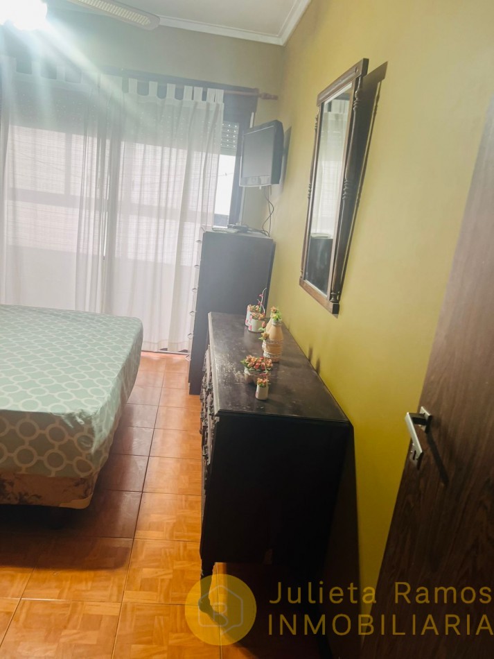 Departamento dos ambientes en venta zona Guemes 