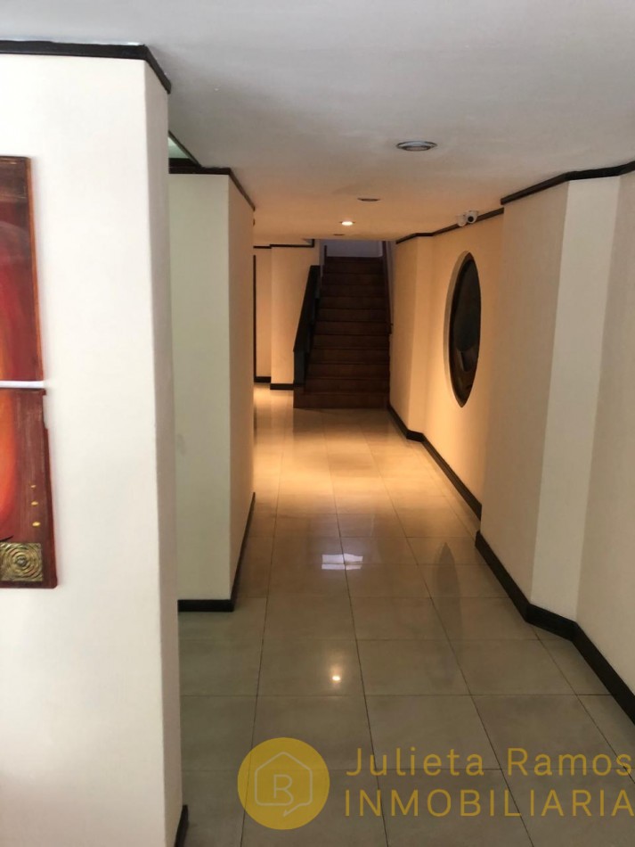 Departamento dos ambientes en venta zona Guemes 