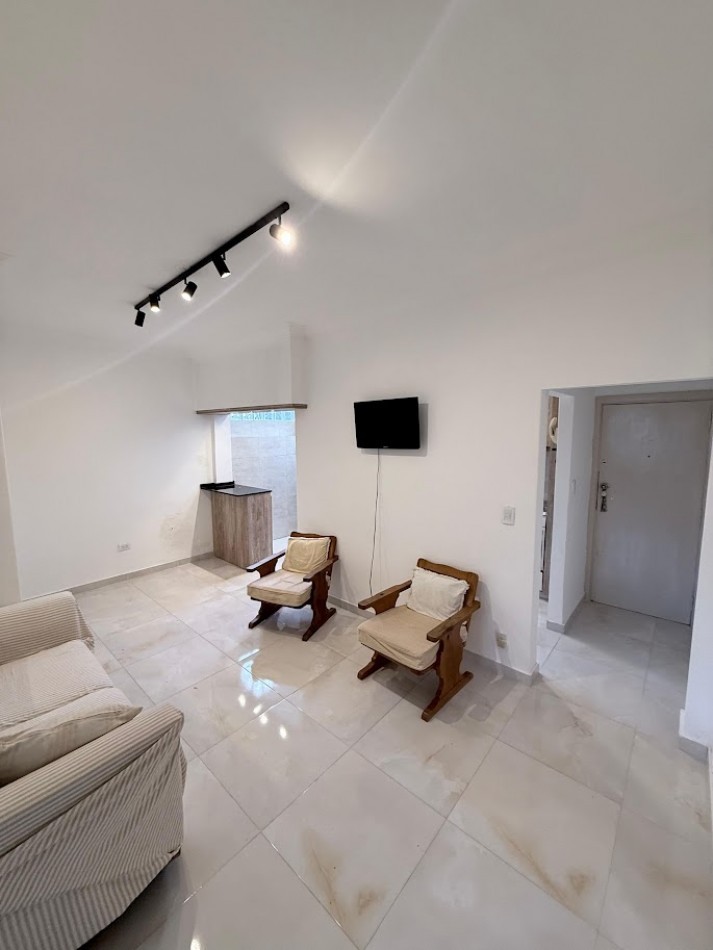 VENTA DEPARTAMENTO DE DOS AMBIENTES CON ESPACIO PARA COCHERA UBICACION SANTA FE 2884
