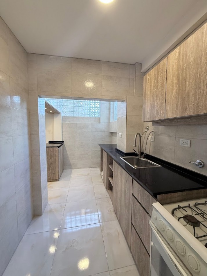 VENTA DEPARTAMENTO DE DOS AMBIENTES CON ESPACIO PARA COCHERA UBICACION SANTA FE 2884