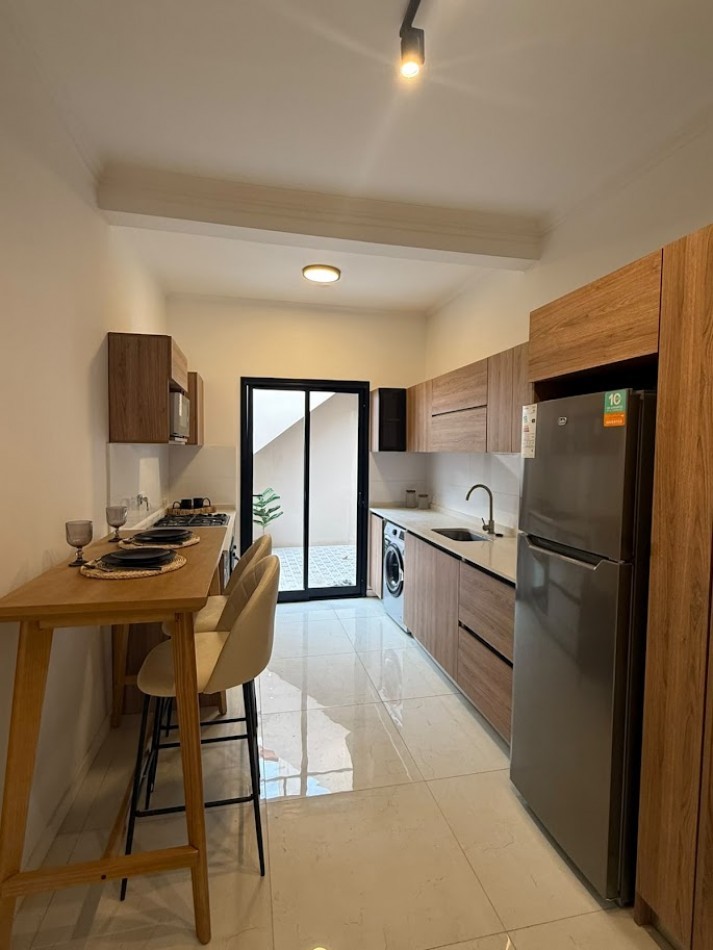 CASA PH CUATRO AMBIENTES CON COCHERA ZONA NUEVA POMPEYA 