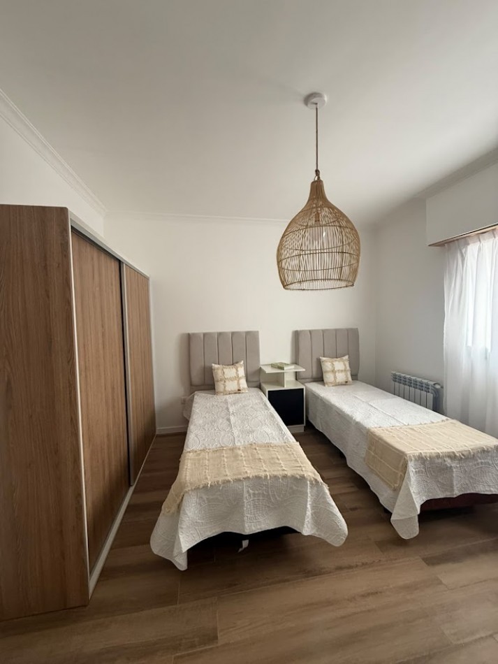 CASA PH CUATRO AMBIENTES CON COCHERA ZONA NUEVA POMPEYA 