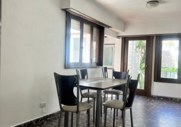 venta ph 3 ambientes con escritorio primer piso por escalera zona pringles 200