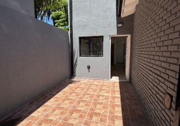 VENTA PH DOS AMBIENTES PATIO ESPACIO COCHERA ZONA SAN JUAN